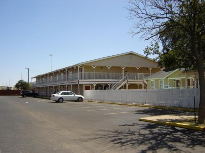 Victorian Inn Midland Extérieur photo